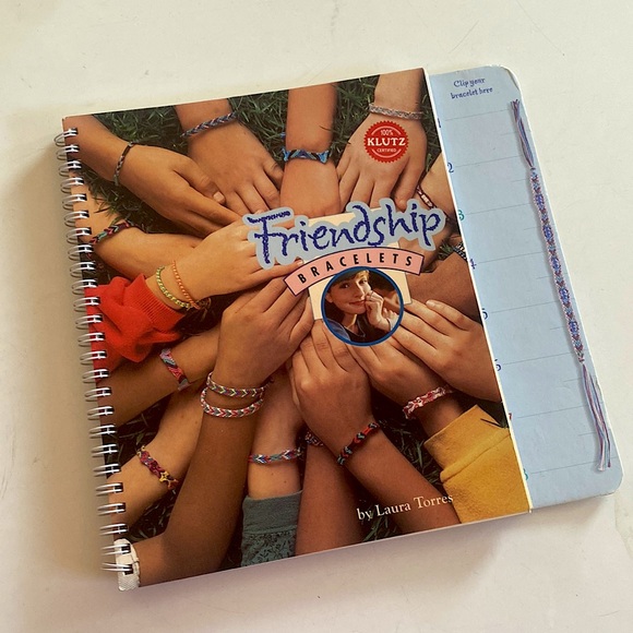 Friendship Bracelets by Laura Torres - Published by Klutz 1996 - Picture 1 of 3